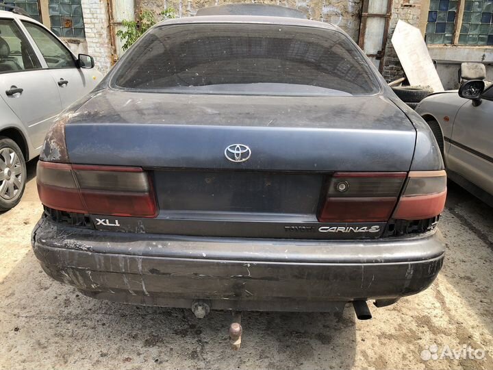 В разборе Toyota carina 1993г