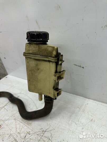 Бачок Гур Renault Symbol 1