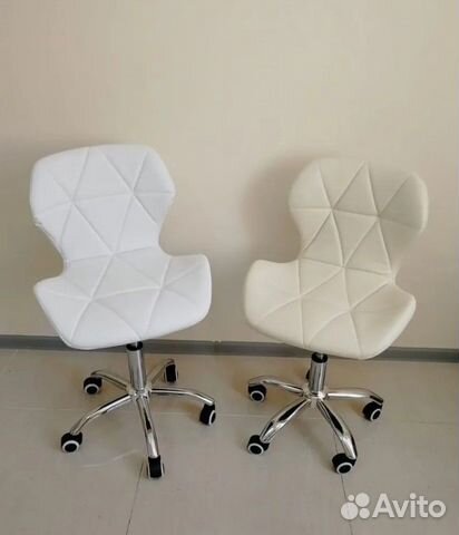 Стул для мастера педикюра, косметолога