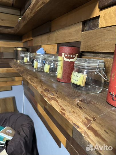 Полки из масива карогачь