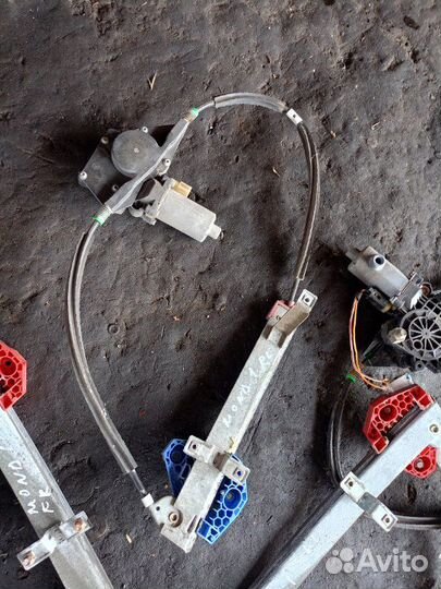 Стеклоподъемник Ford Mondeo MK1 хэтчбек 1994