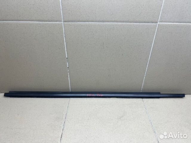 Накладка стекла переднего левого Suzuki Sx4 седан