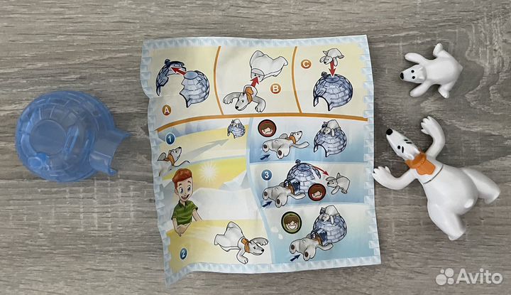 Игрушка из большого яйца Kinder Maxi