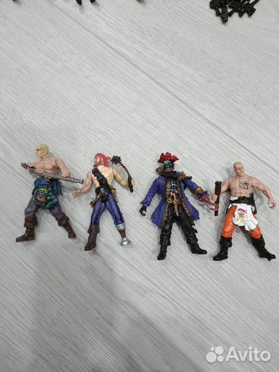 Игрушки Пираты