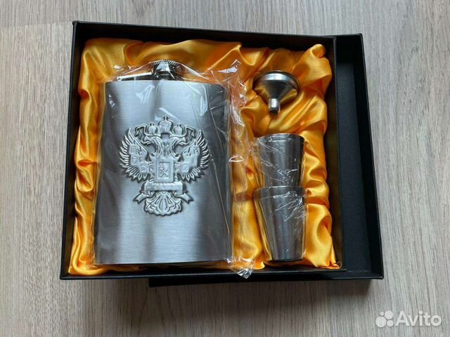 Фляжка и рюмки подарочный набор