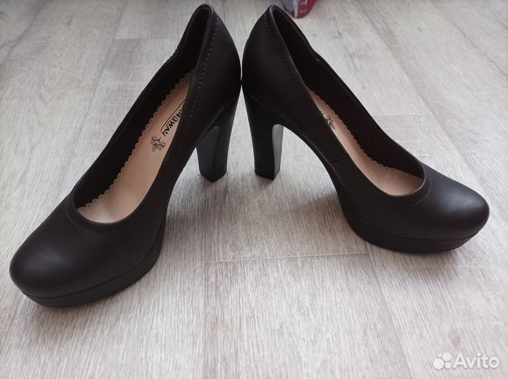 Новые туфли 39 размер