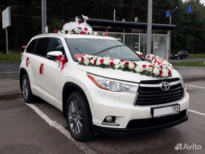 Свадебный комплект на машину