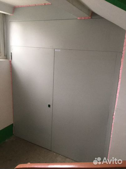 Металлические двери (карманы,перегородки,кладовки)