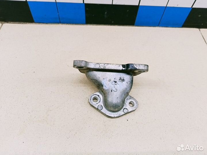 Фланец вент. картер. газов Land Cruiser (150) -Pra