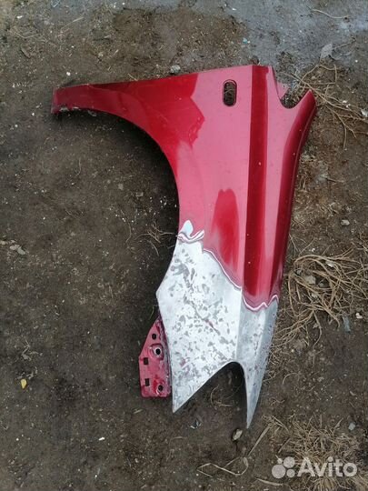 Крыло на Фольксваген Поло седан