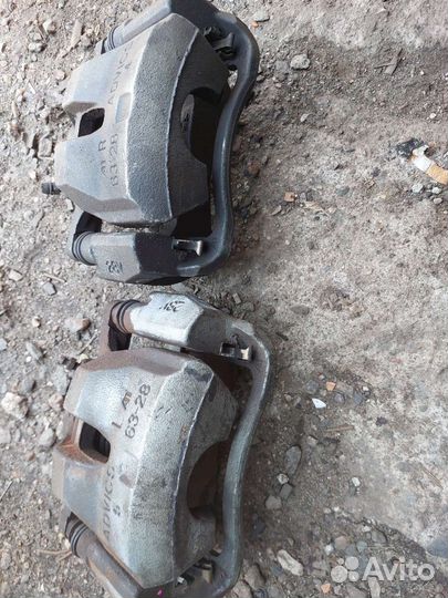 Суппорт передний рав 4