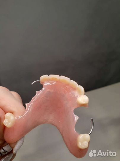 Зубные протезы