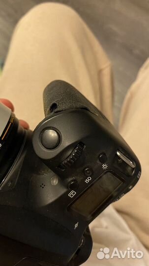 Canon eos 77d body