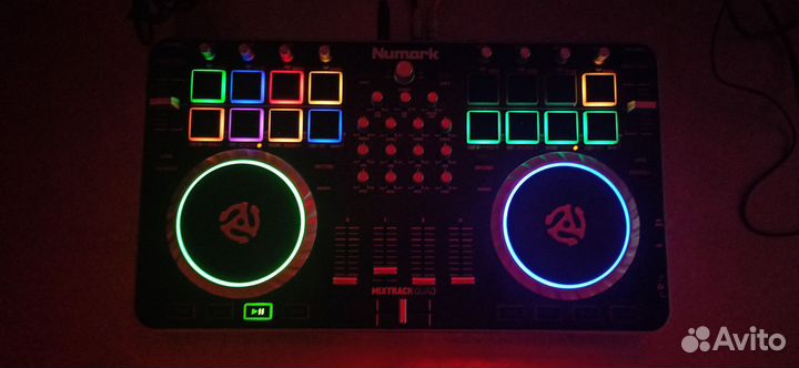 Dj контроллер Numark Mixtrack Quad 4 канала