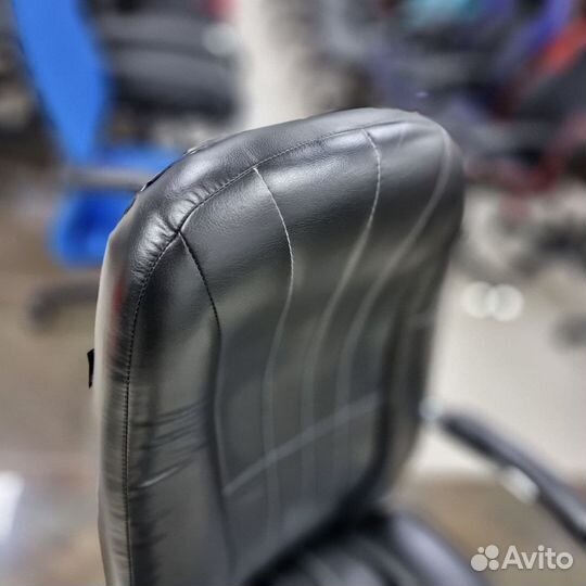 Офисное компьютерное кресло T-898SL