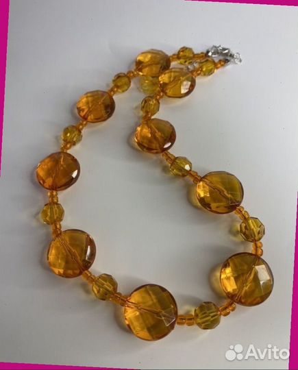 Крупные оранжевые бусы пластик 43 см