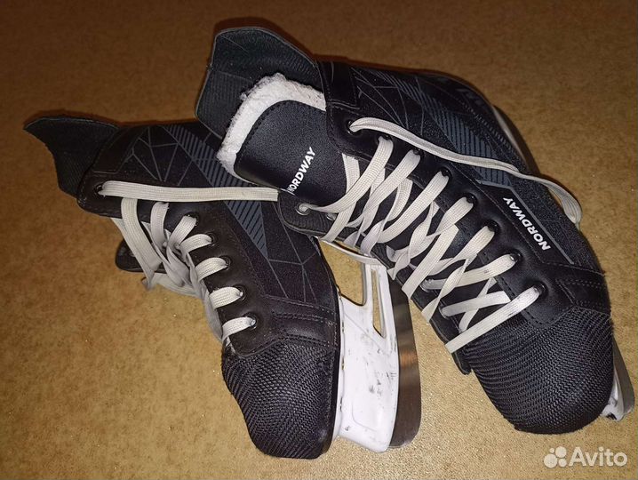 Коньки хоккейные