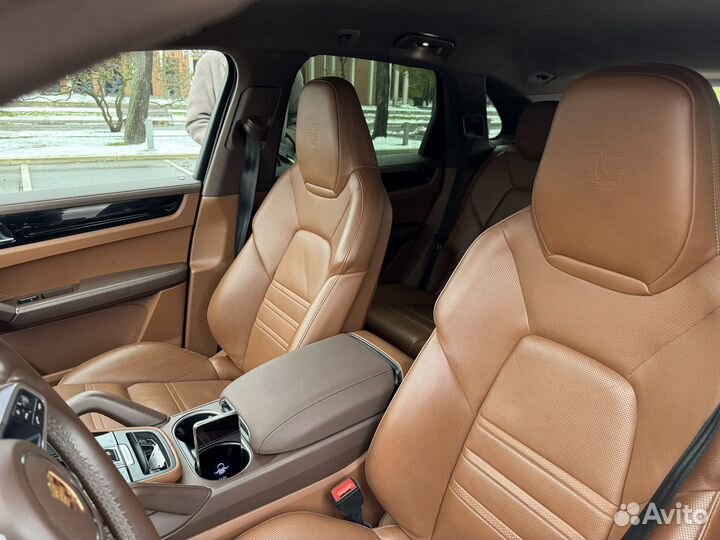 Porsche Cayenne 3.0 AT, 2019, 28 000 км