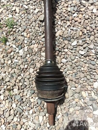 Приводной вал (привод) Volkswagen Transporter T5