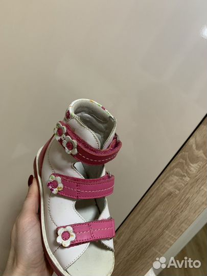 Босоножки для девочки