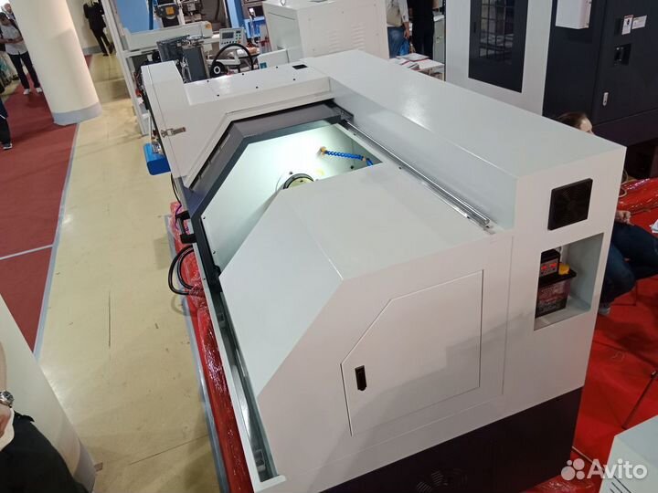 Токарный станок с чпу