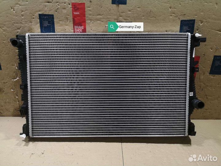 Радиатор двс Jeep Cherokee KL ED6 2.4L