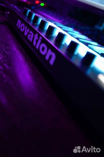 Midi Контроллер novation launchkey mini mk3