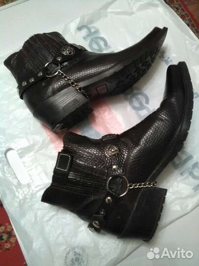 Кожаные полусапоги 