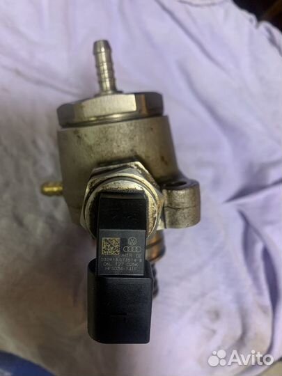 Топливный насос высокого давления 06L127025K