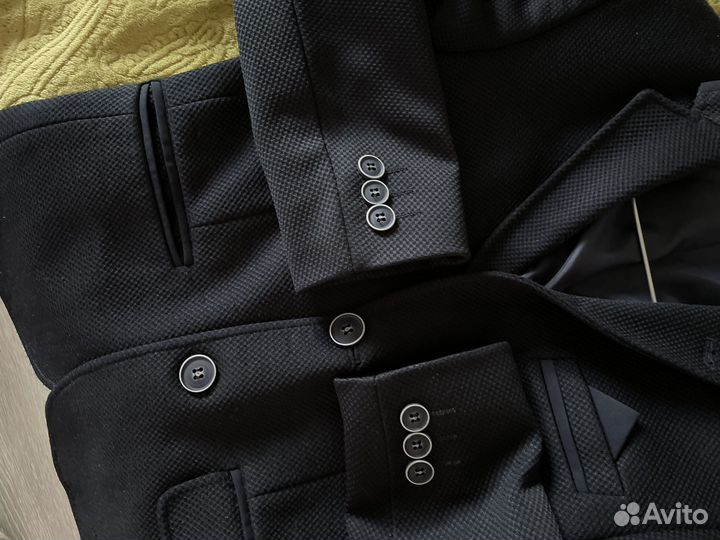 Пиджак на мальчика 128 Armani