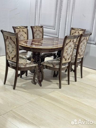 Стол и стулья Новые