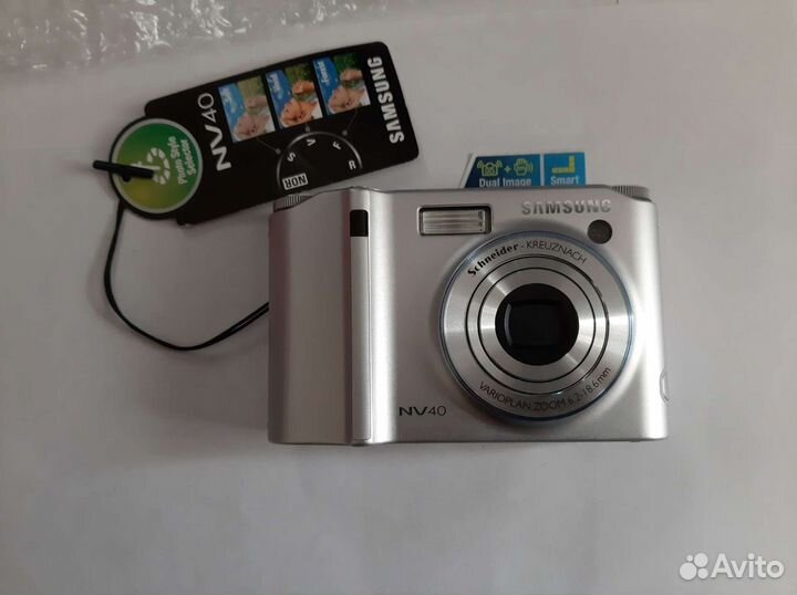 Компактный фотоаппарат Samsung NV40