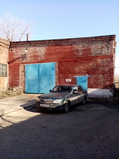 Гараж, > 30 м²