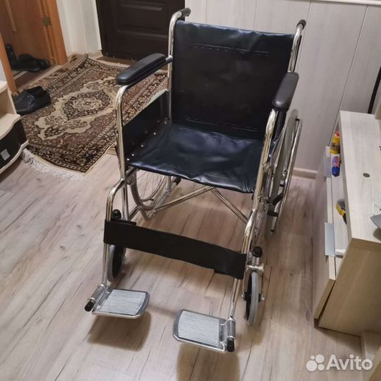 Коляска инвалидная новая
