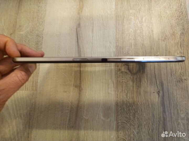 Планшет Samsung 10