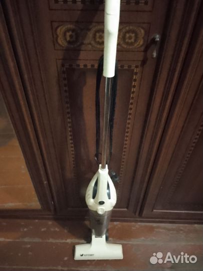 Вертикальный пылесос