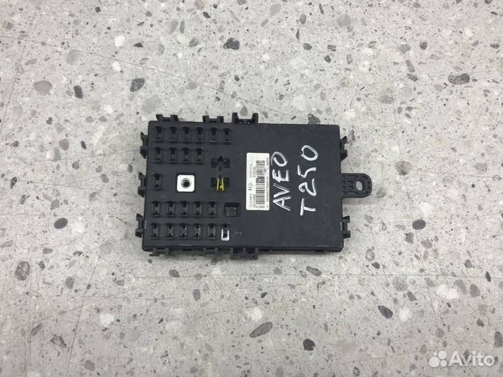 Блок предохранителей Chevrolet Aveo T200 2003-2008