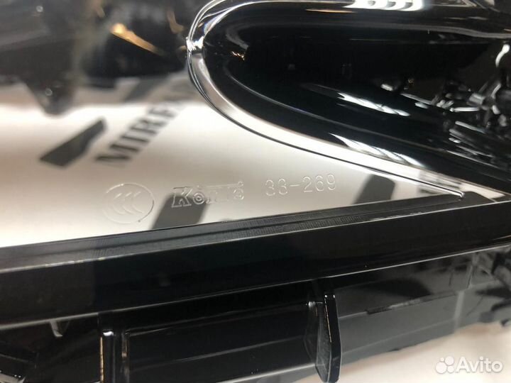 Левое стекло фары Lexus ES 7 2018-н.в