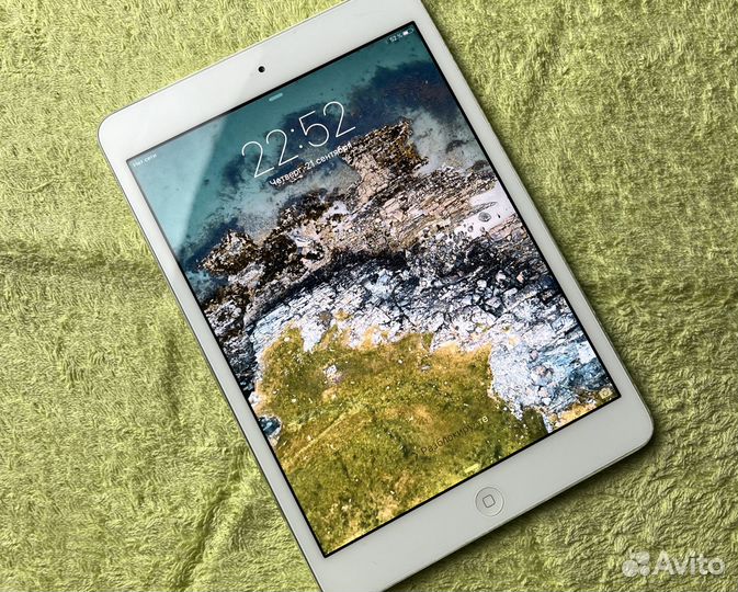 iPad mini - белый + Wi-fi + SIM