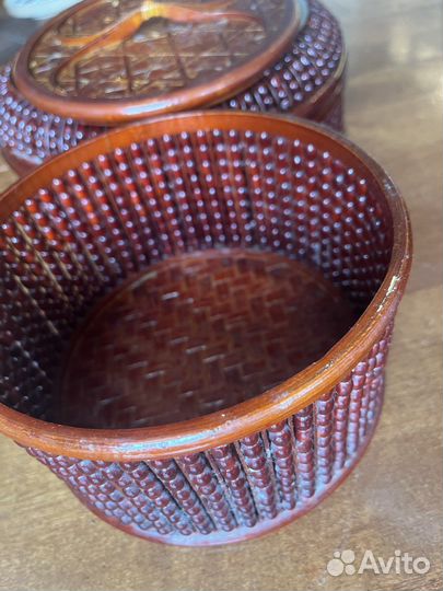 2 деревянные шкатулки резные