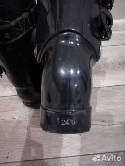 Горнолыжные ботинки