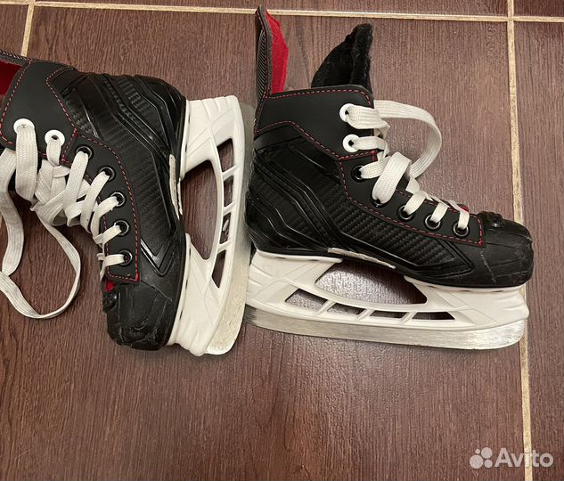 Хоккейные коньки bauer