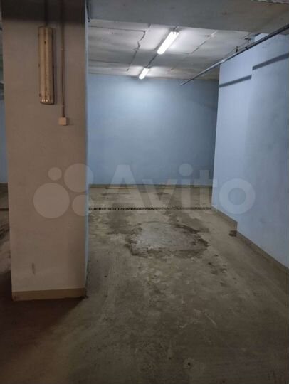 Машиноместо, 20 м²