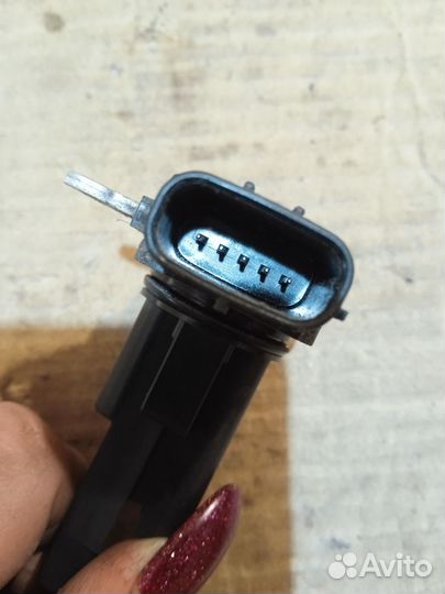 Датчик массового расхода воздуха дмрв Toyota Camry