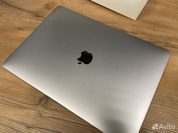 MacBook pro 13 2017 i5/8/128gb