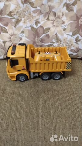 Грузовик самосвал игрушка на радиоуправлении