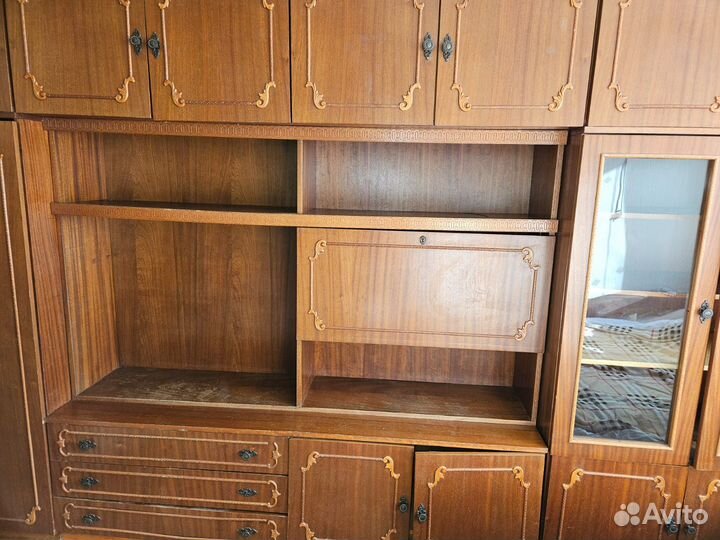 Стенка в гостиную