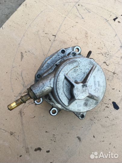 Вакуумный насос Opel Omega 2.2 24402638