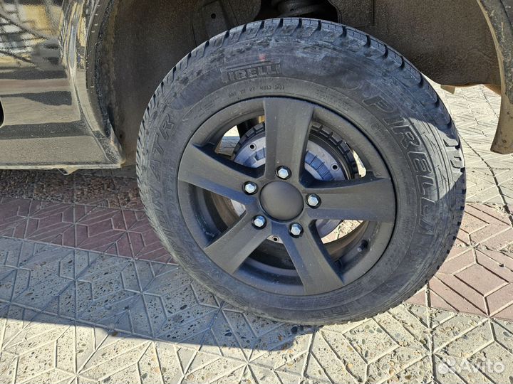 Диски с резиной на ниву