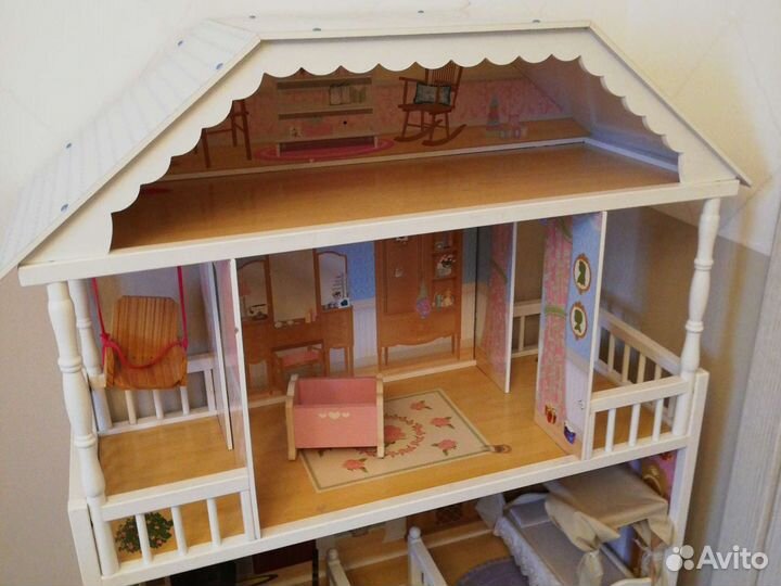 Большой кукольный домик